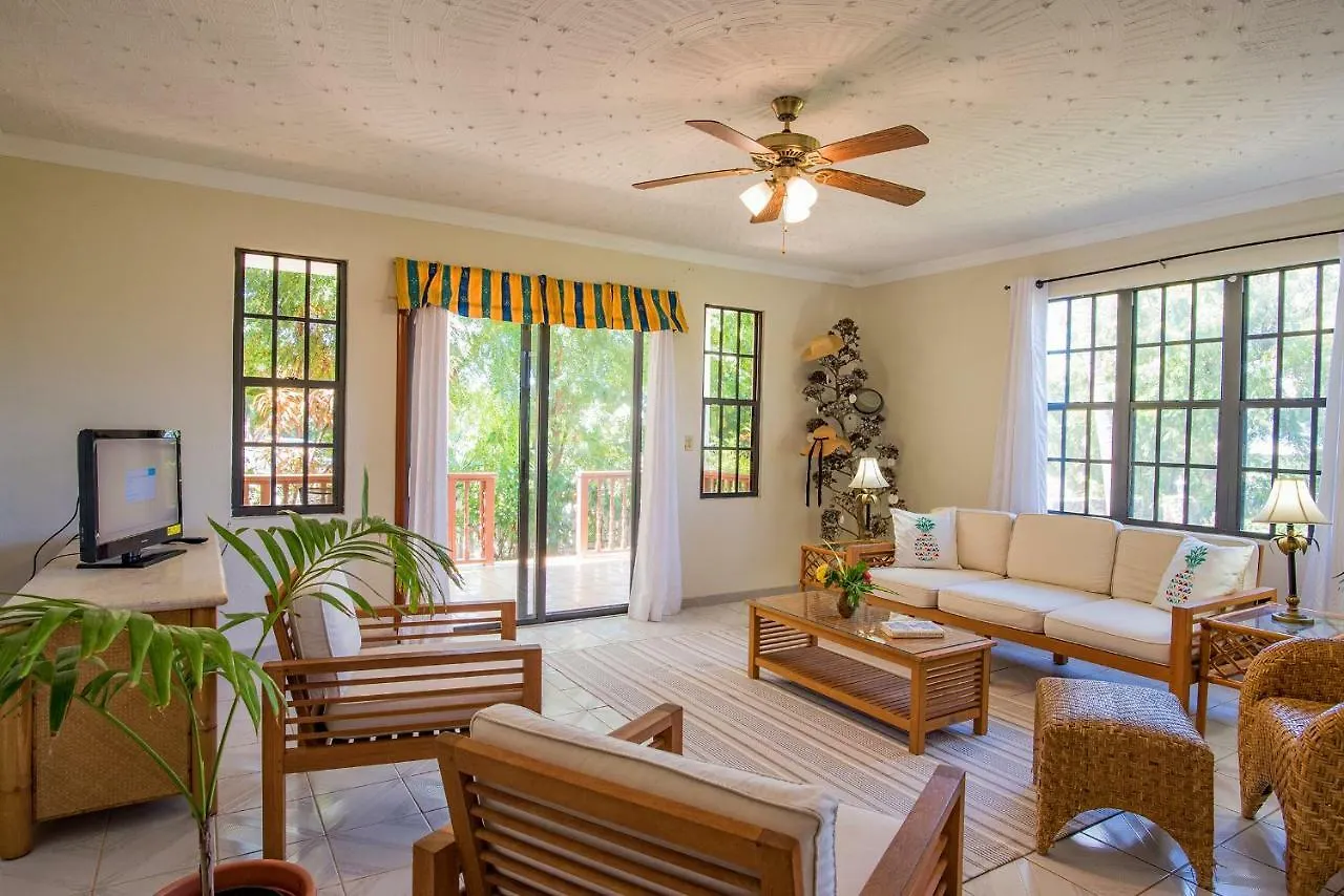 Aparthotel Bayview Vacation Apartments Spanish Town